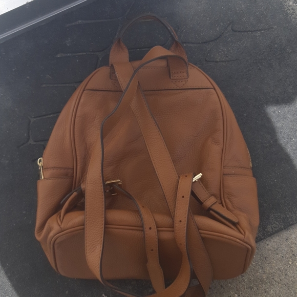 Micheal kors medium size backpack - Picture 3 of 3